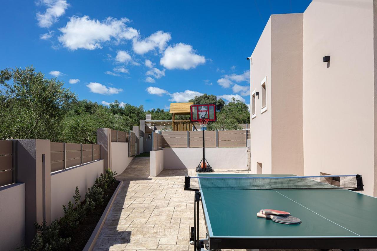 Koin Villa Sunrise, With Heated Pool & Whirlpool Perama  ภายนอก รูปภาพ